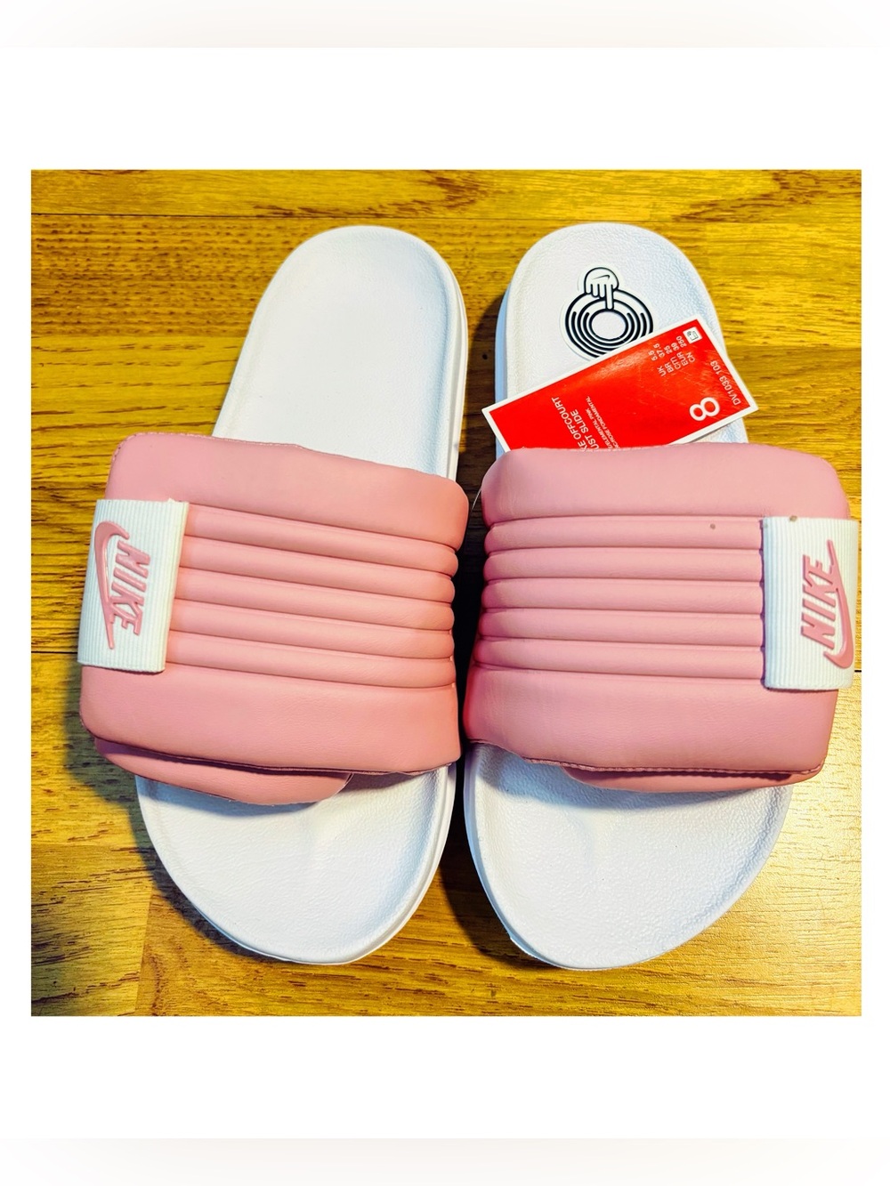 NWT- Women’s NIKE Offcourt Adjustable Sport Slides- Size 8